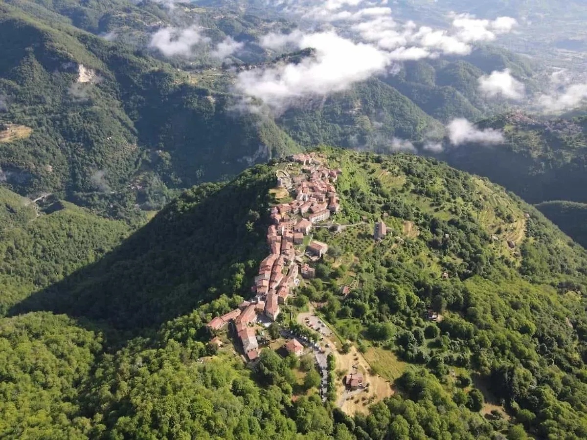 Guest house Casa Delle Gioie Hotel Trassilico Italy